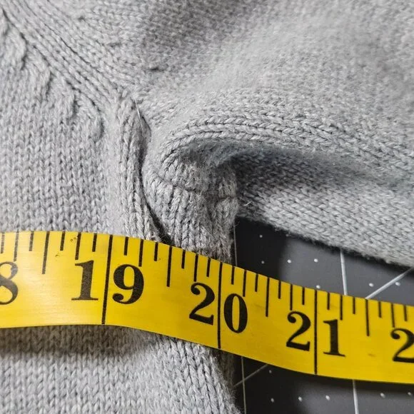 L.L.Bean Women’s Gray Turtleneck Sweater L Cozy Minimalist Quiet Luxury Fall - Picture 10 of 12